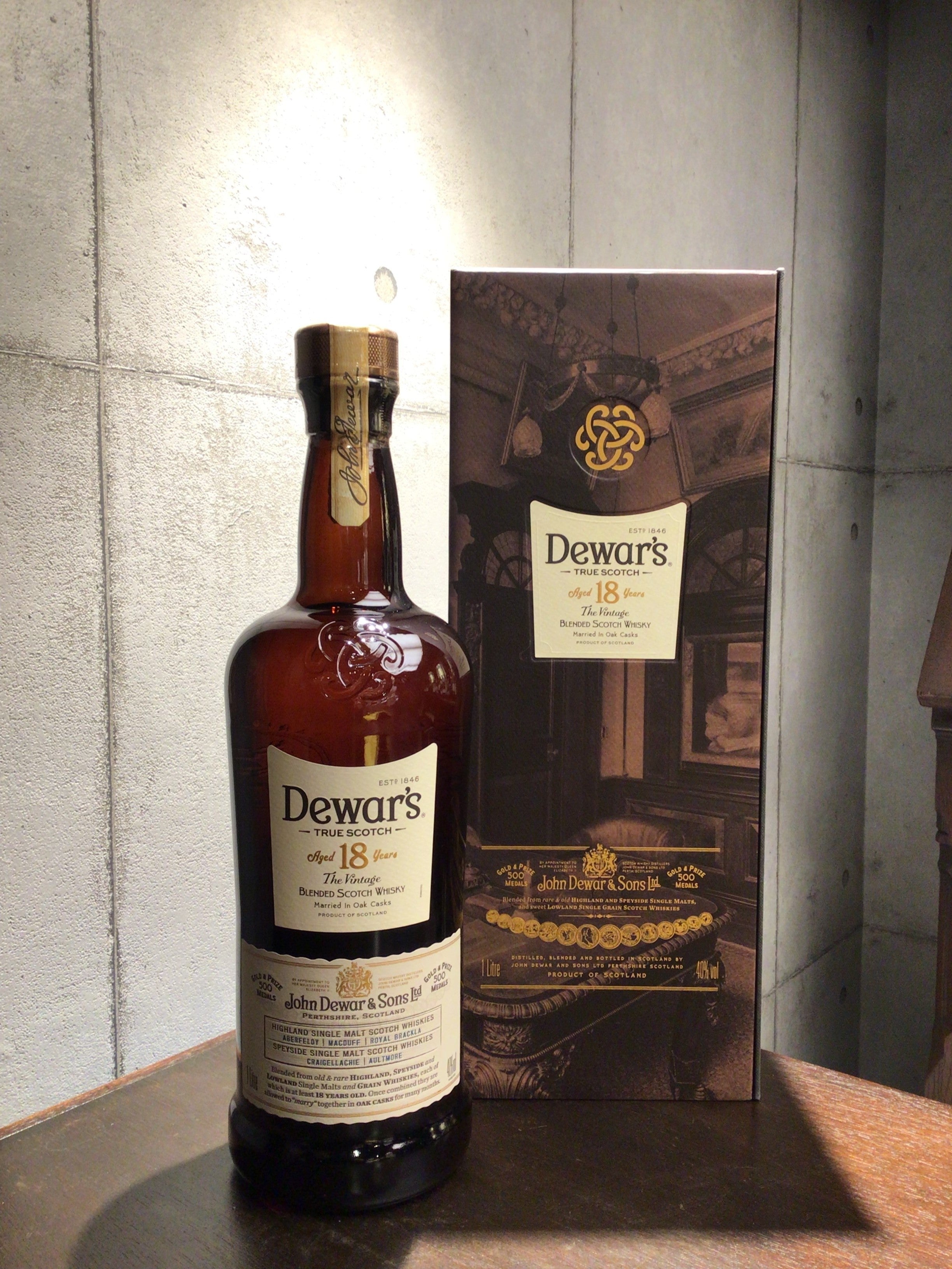 Dewar´s 18 YEARS OLD デュワーズ 18年 1L-