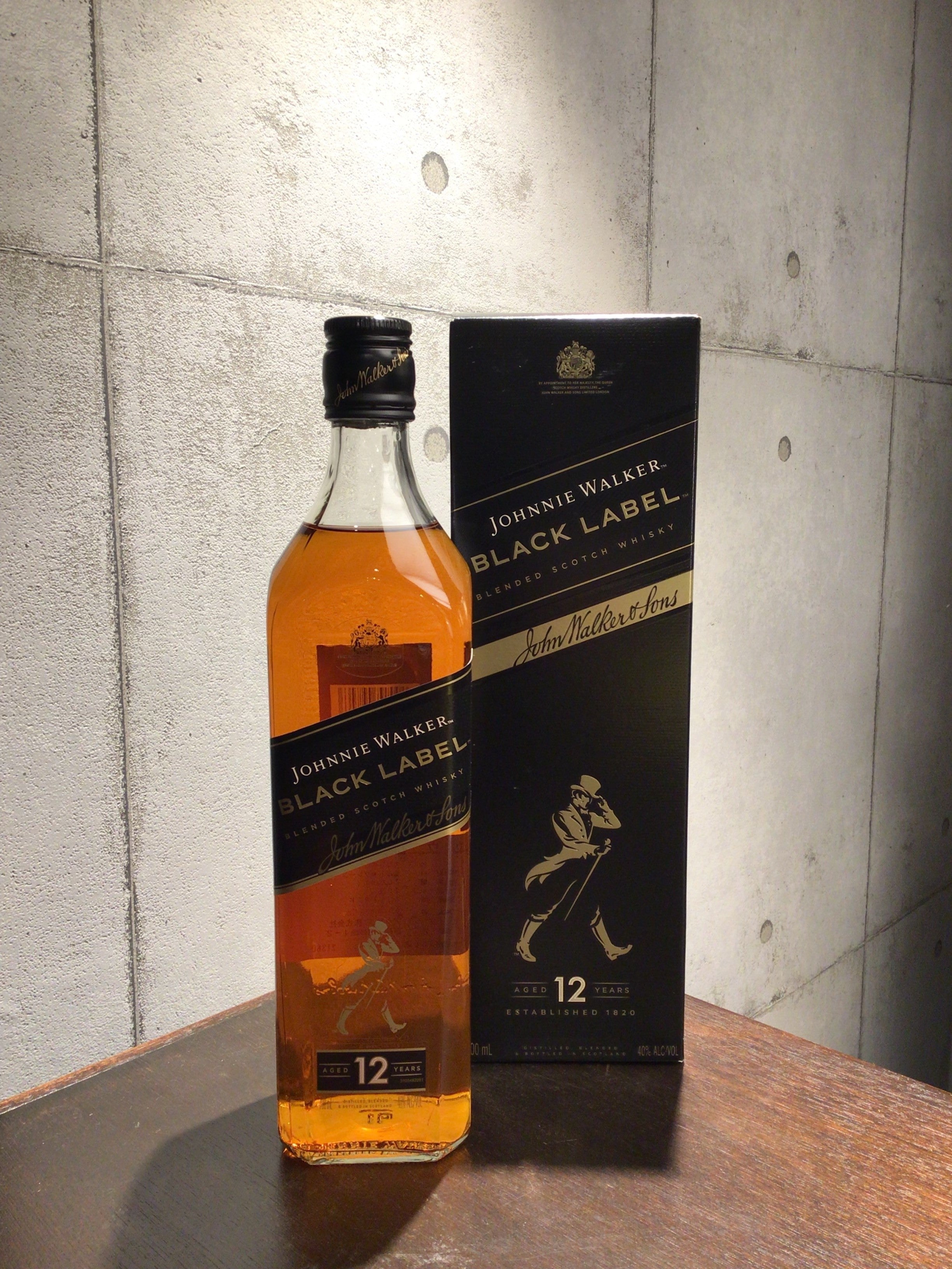 ジョニーウォーカー 黒 12年 – 元町WHISKY オンラインショップ EC